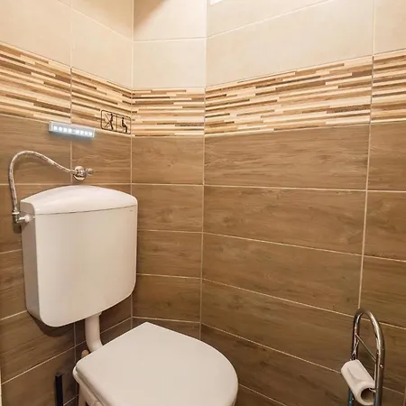 Tarjan Gyoengye Salgótarján